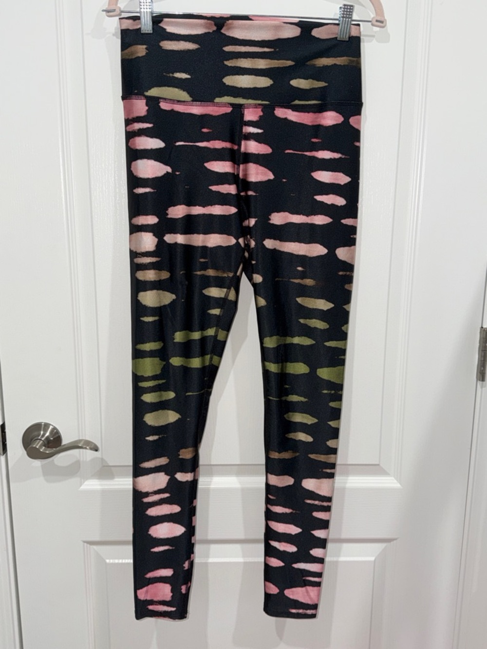 Pixie Lane Black Tie-Dye Print Leggings - Pink & Olive size woman’s large